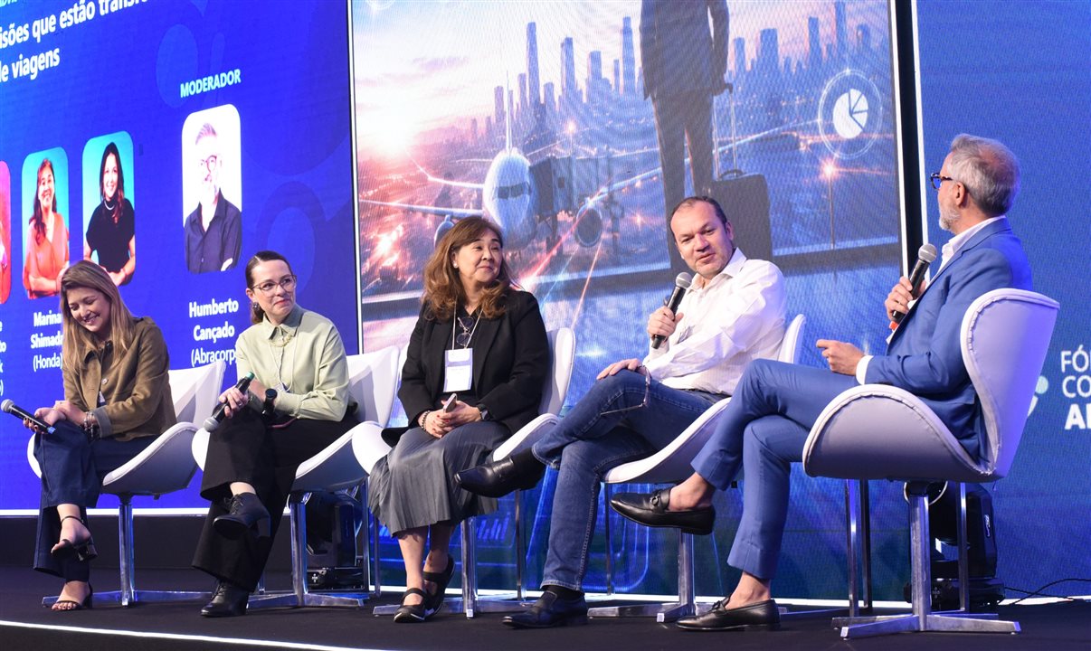 Painel com gestores do CAB (Client Advisory Board) da Abracorp