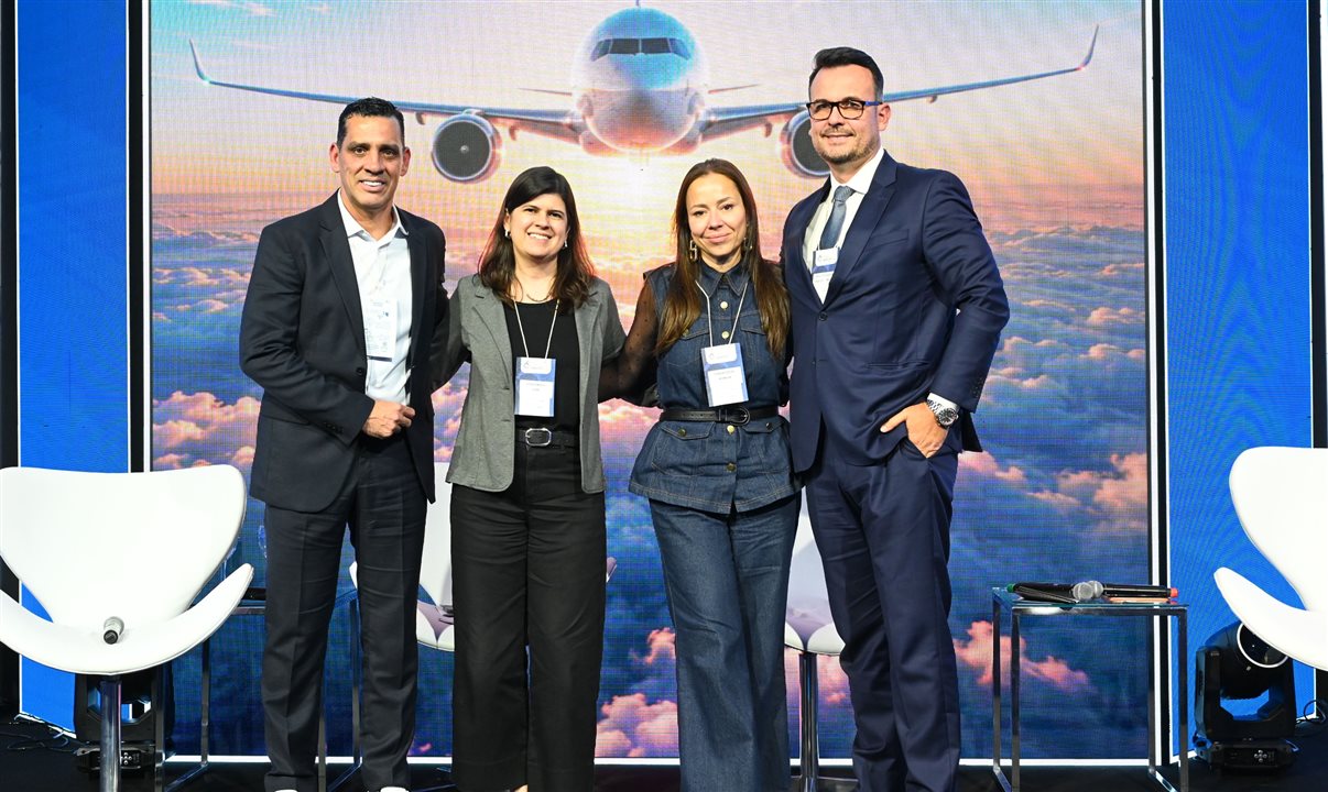 Siderley Santos, da Abracorp, Leticia Pimentel, da Latam, Priscila Pereira, da Atlantica, e o advogado Marcelo Oliveira