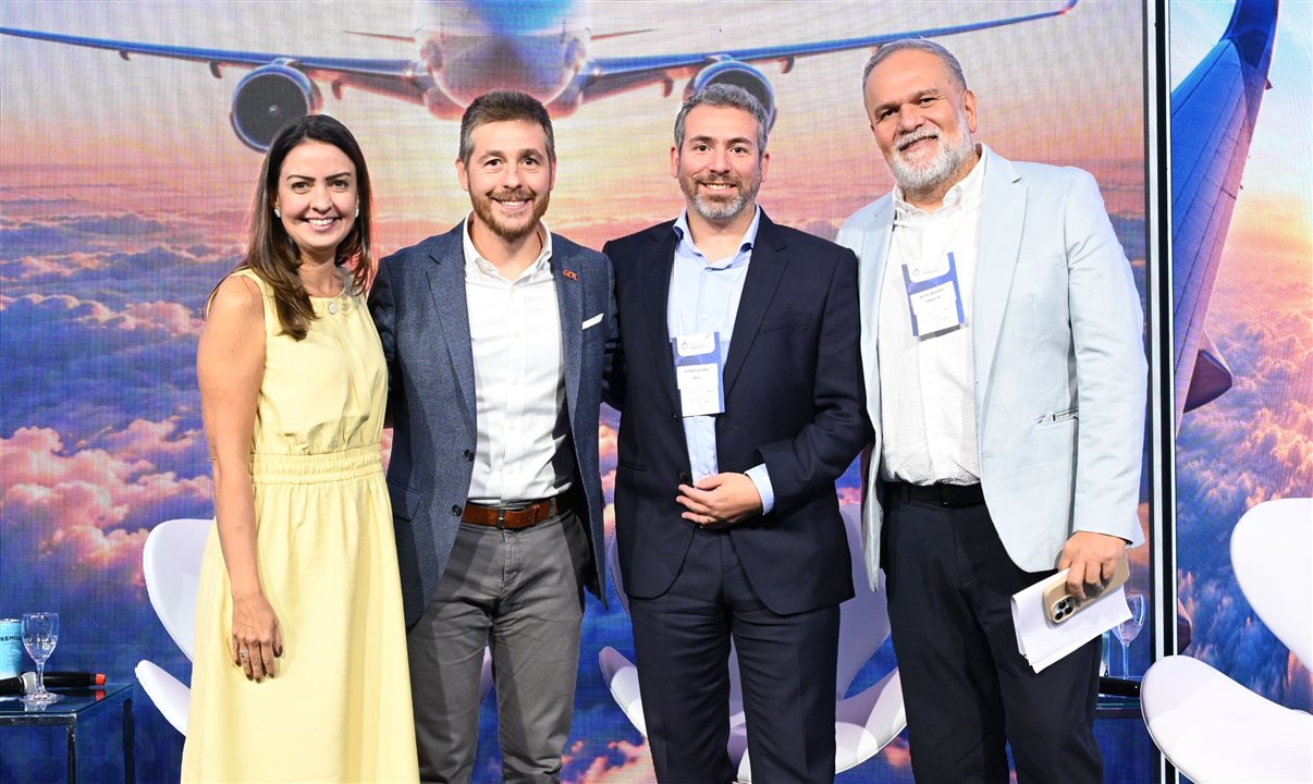 Aline Mafra (Latam Brasil), Danillo Barbizan (Gol), Ricardo Bezerra (Azul) e Artur Luiz Andrade (PANROTAS)