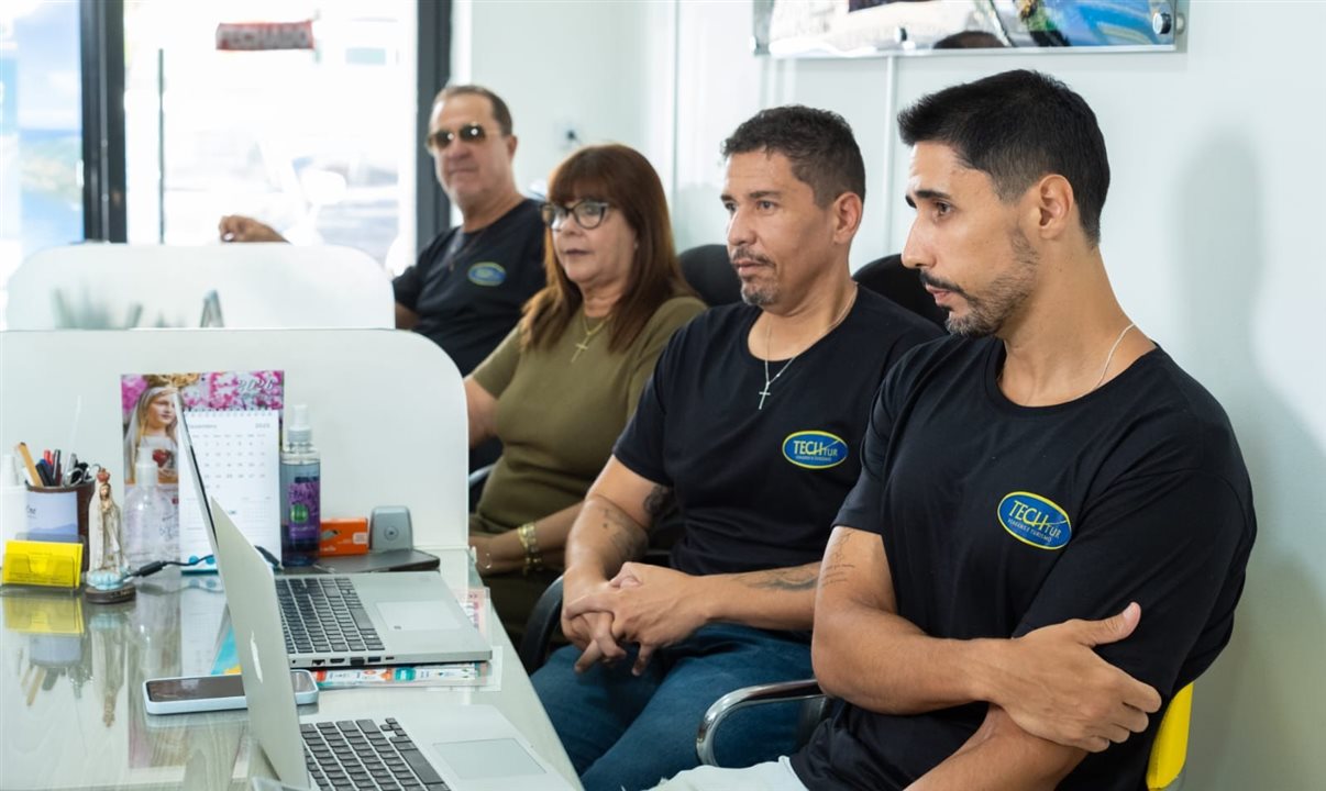 Valdir, Carmem, Renan e Rogers Tech. A família está na base da história da agência