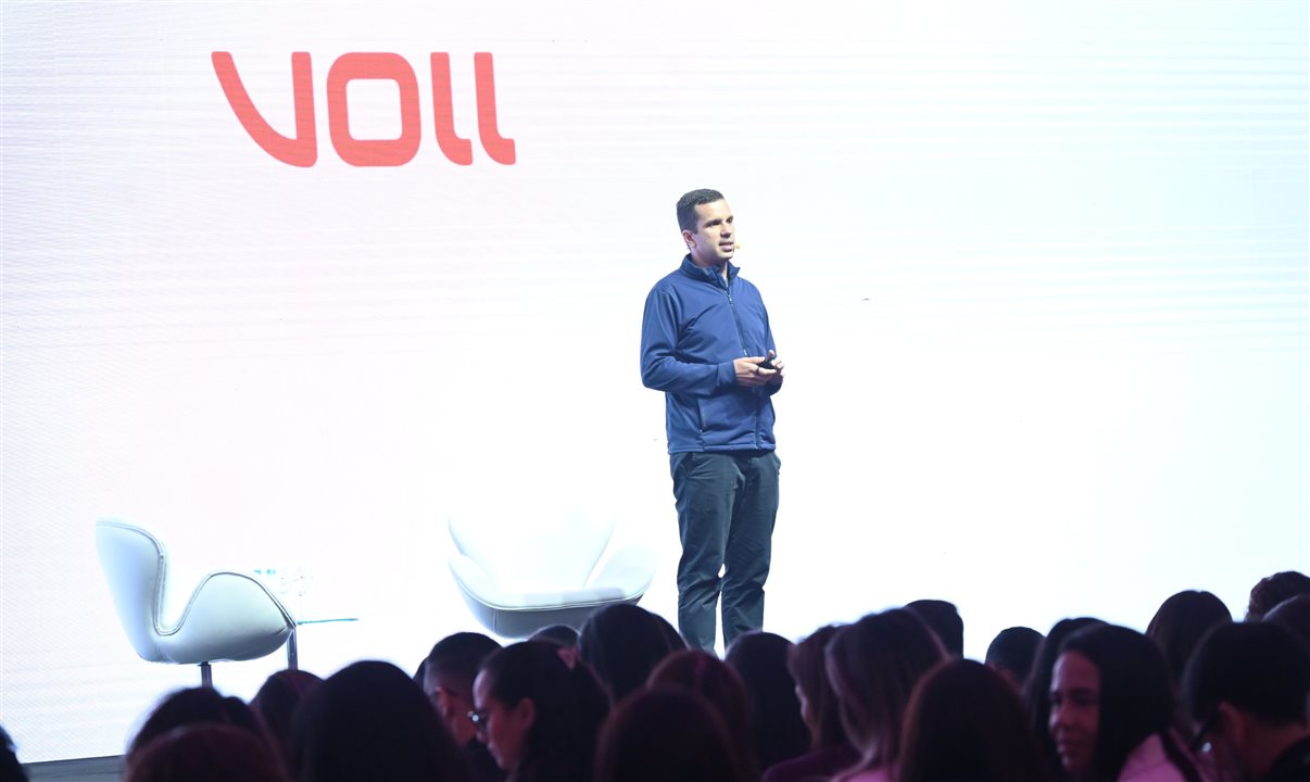 O CEO da VOLL no palco do Travel Connect 2026