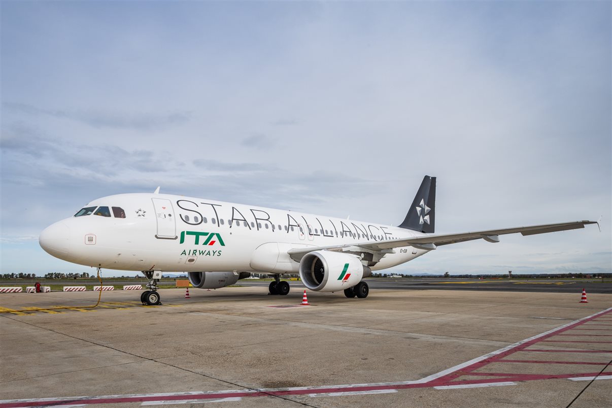 Conectando a América do Sul à Europa, a ITA Airways entrega o estilo, o serviço e a hospitalidade diferenciados que definem a experiência de viagem italiana.