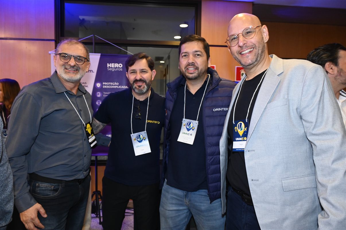 Elias Siqueira, da Eleven Viagens, Julio Cesar e Vinicius Chagas, da Orinter, e Duda Slud, da Unav