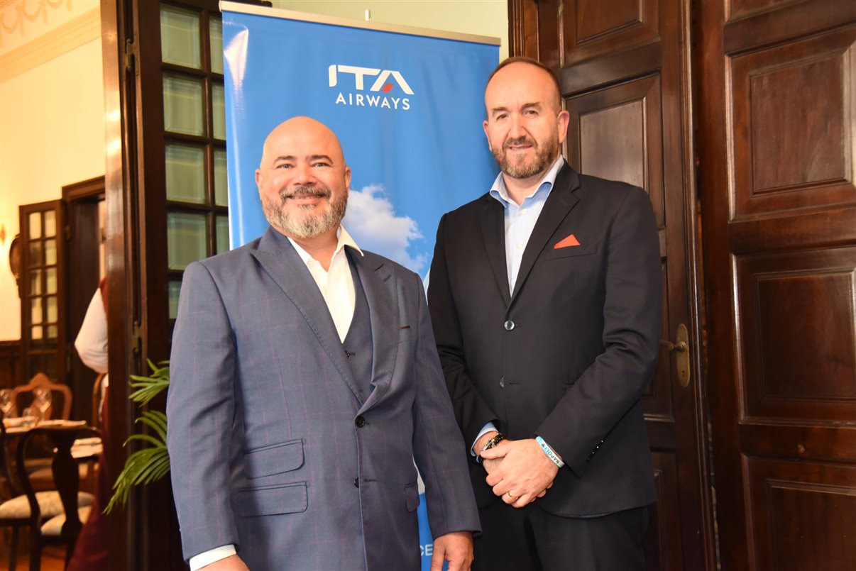 Murilo Cassino, gerente comercial da ITA Airways no Brasil, e Andrea Taddei, country manager da companhia aérea na América Latina
