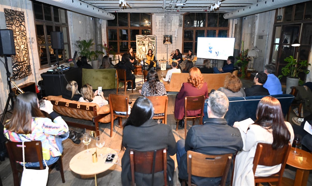 Talk com participantes em um dos espaços do Cidade Matarazzo