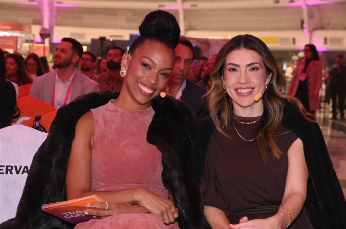 Camila Lobo e Jordana Souza, da VOLL, foram as apresentadoras do evento