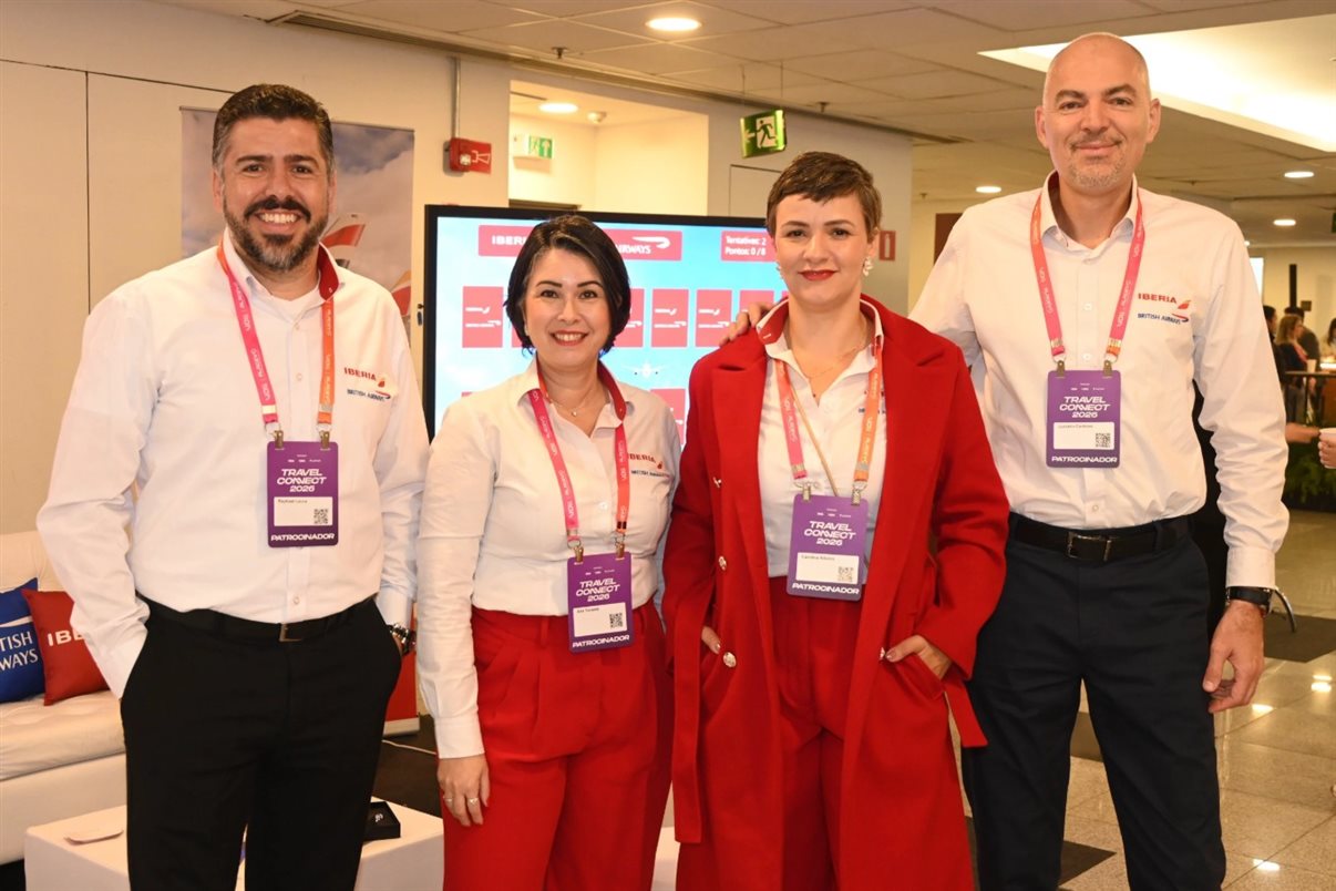 Raphael de Lucca, Ana Tavares, Carolina Ribeiro e Luciano Cardoso, da Iberia/British Airways