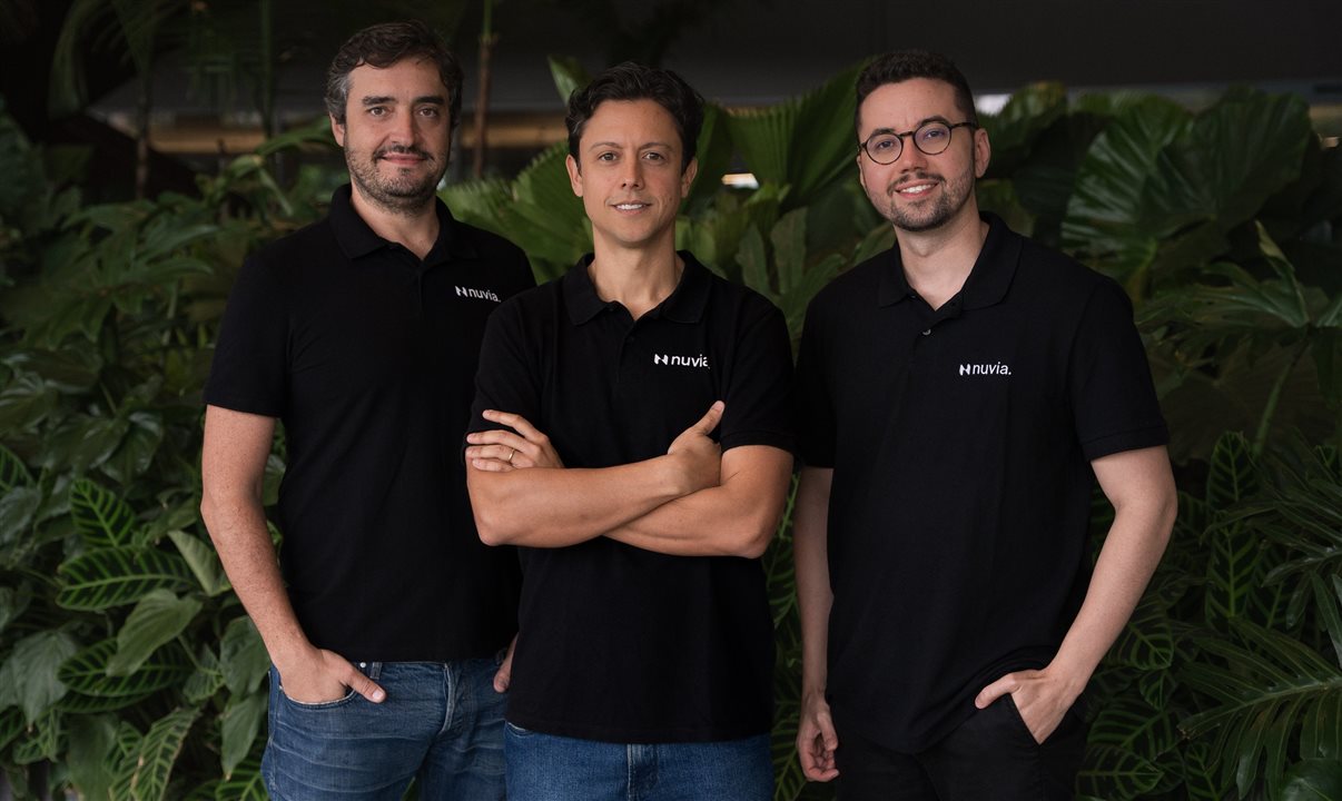Arthur Sorelli, CRO da Núvia, John Paz, CEO, e Antero Silva, CTO