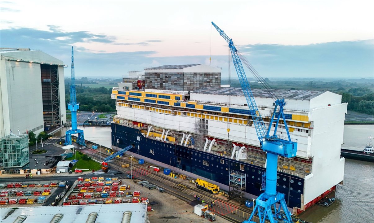 Primeiro gigablock conta com o Grand Hall do navio