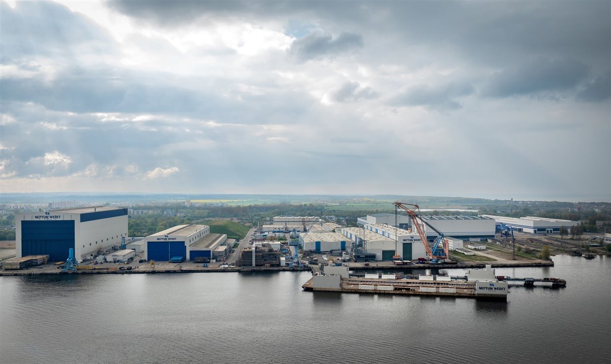 A possível aquisição envolveria as unidades da Meyer Werft em Papenburg e Rostock, na Alemanha. O negócio não incluiria o Meyer Turku, na Finlândia