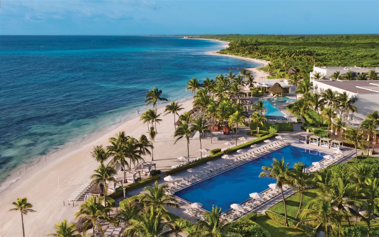Ambos os resorts operam no sistema Unlimited-Luxury®