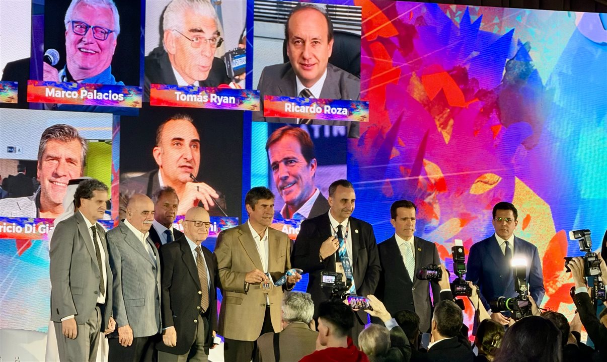 Ex-presidentes e diretores da FIT foram homenageados