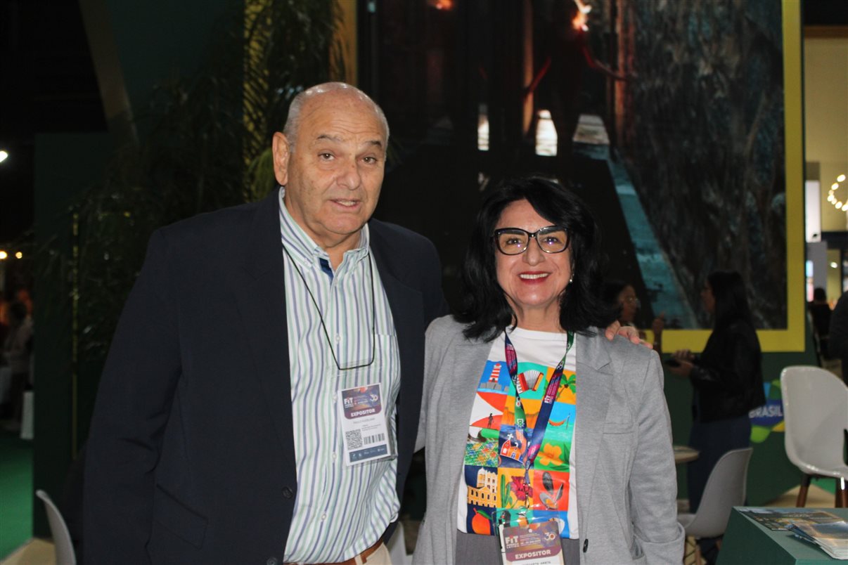 Paulo Kugelmas e Margarita Arieta, do Turismo de Alagoas