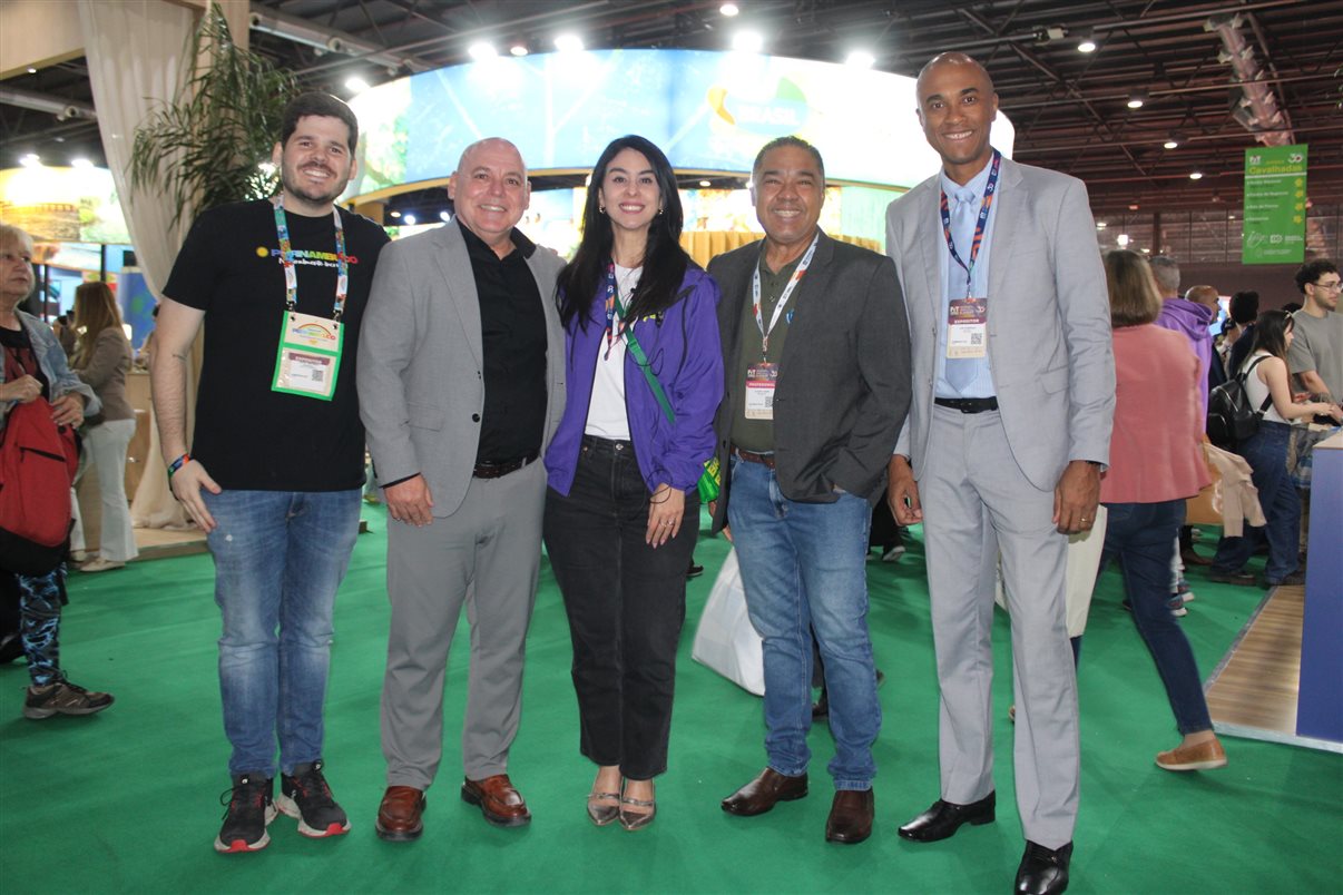 Diogo Beltrão, da Empetur, Guto Jones, de Porto Seguro, Luciana Fernandes, da B2Live, Claudio Junior, da BBC Eventos, e Luis Sobrinho, da Setur-SP