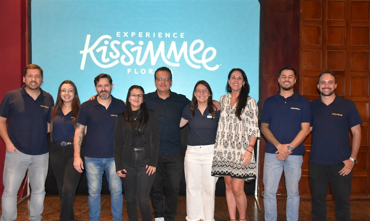 Vinicius Chagas, Maria Fernanda Silveira, Jose Cesar Gimenes e Alberto Bacarin, da Orinter, Dinah Policarpo, do Experience Kissimmee, Lizandra Pajak, Bruno Baeta e Richard Sayeg, da Orinter