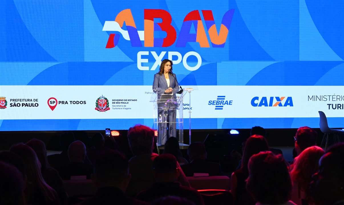 Ana Carolina Medeiros, presidente da Abav nacional, na abertura da Abav Expo 2026