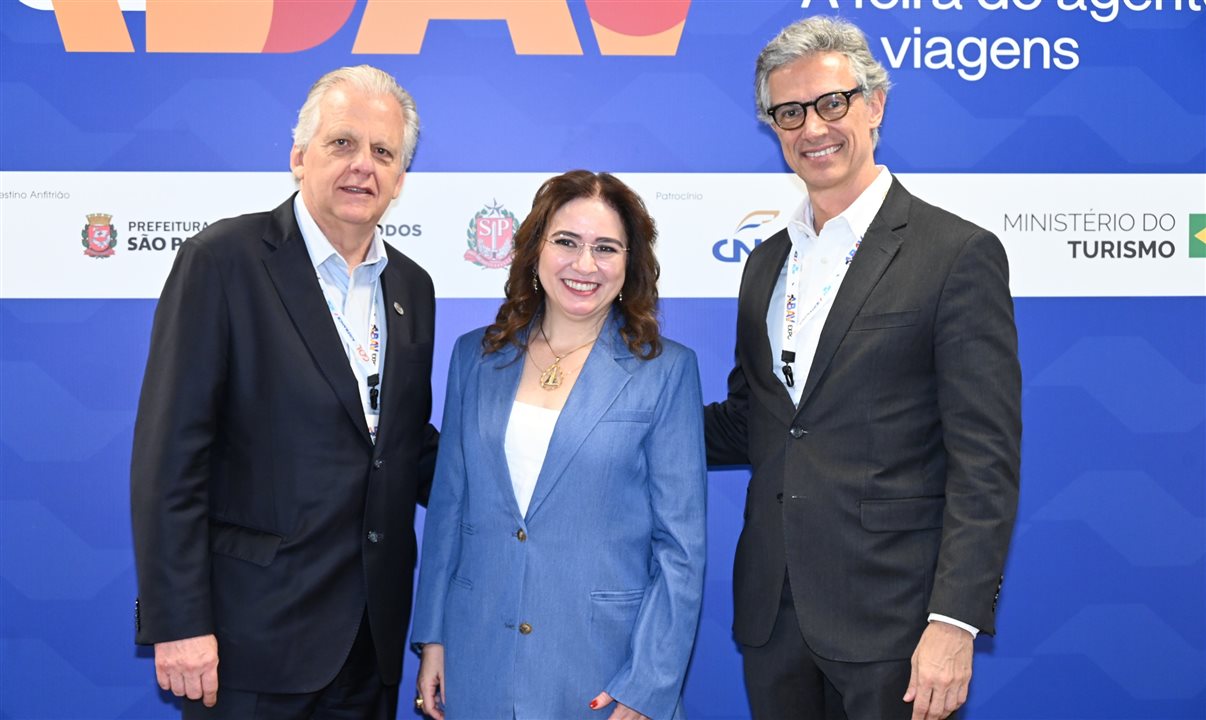 Edmar Bull, da Copastur e Abav-SP, Ana Carolina Medeiros, da Abav Nacional, e Marco Ferraz, da Clia Brasil