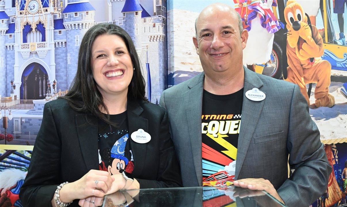 Bruna Bertozzo e Alexander Haim, da Disney Destinations