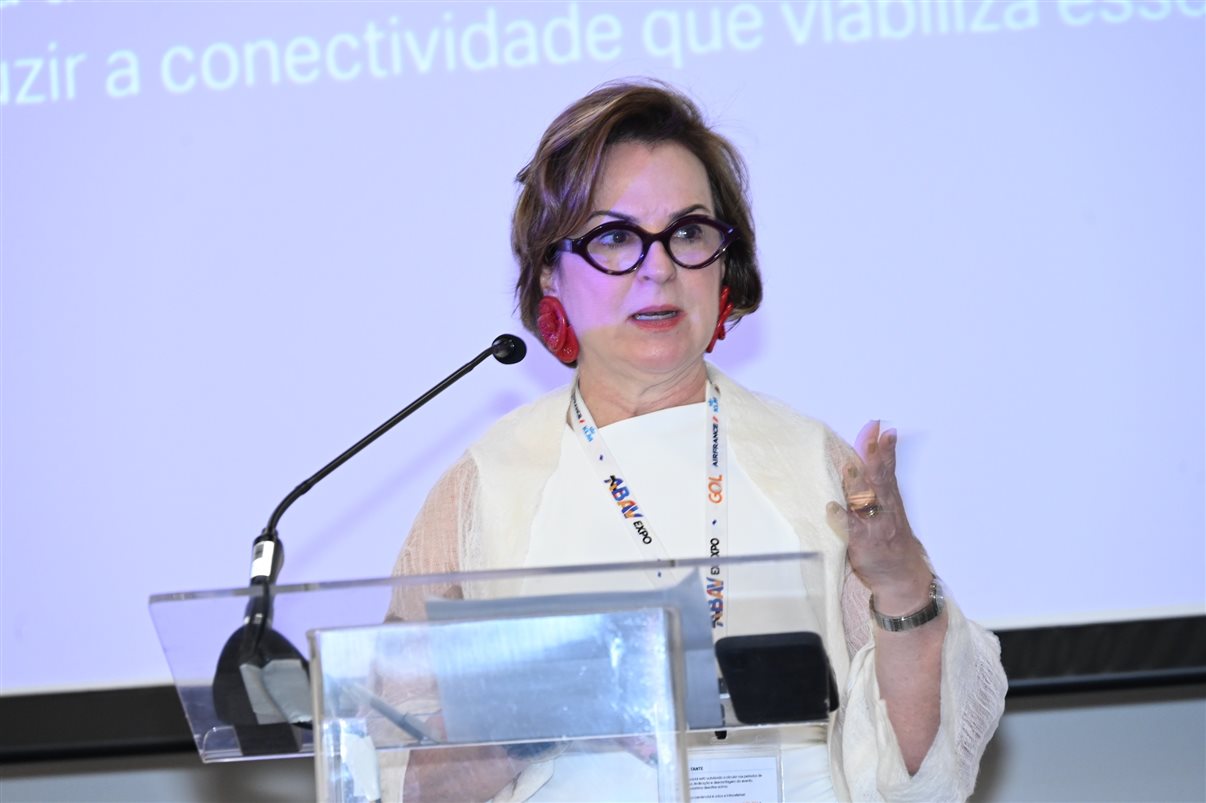 Simone Warmbrand, diretora-geral e Country Manager da Iata no Brasil<br/>
