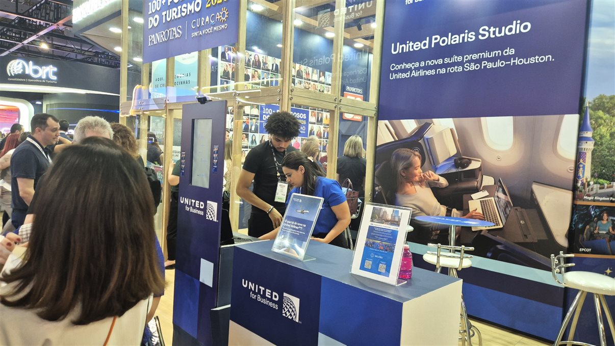 Ativação da United Airlines no estande da PANROTAS