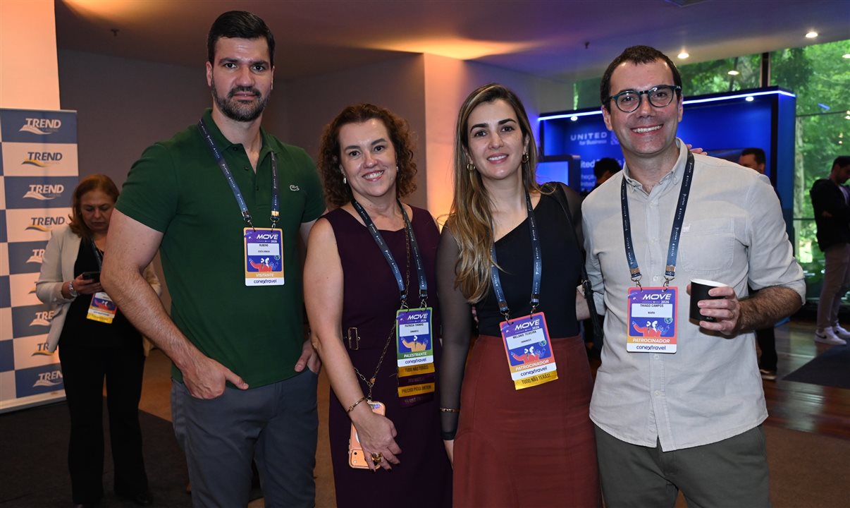Patricia Thomas e Melanie Teixeira, da Omnibees, com Rubens Schwartzmann, da Costa Brava, e Thiago Campos, da Niara
