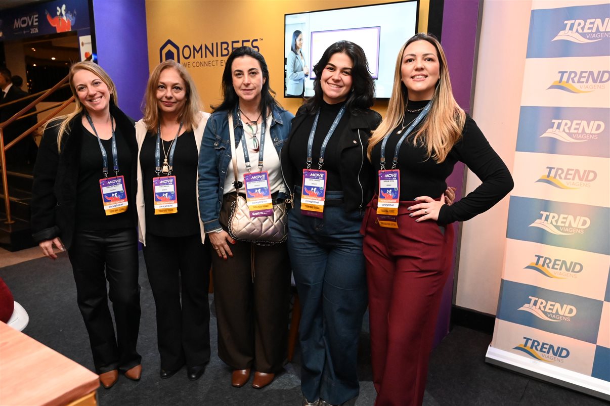 Equipe da Omnibees presente no MOVE 2026: Carolina Mereu, Gisele Macias, Ana Paula Domingues, Caren Camargo e Caroline Tutiya