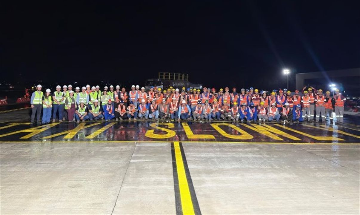 Mais de mil pessoas trabalham diretamente na construção do novo terminal