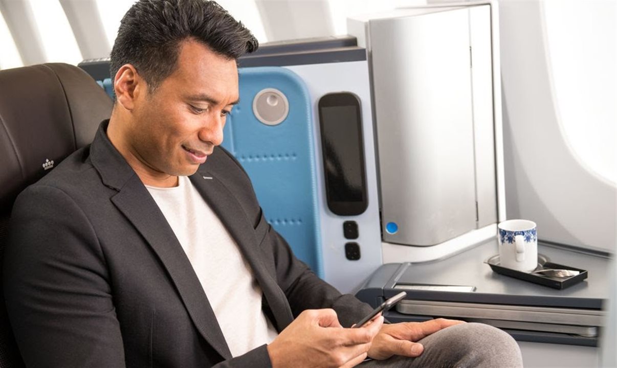 KLM implementa wi-fi Starlink em seus voos intercontinentais