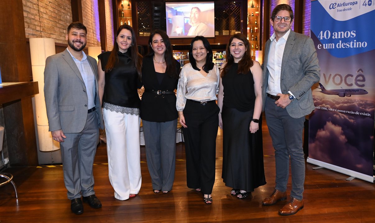 Guilherme Carreiro, Denise Nunes, Mariana Fiore, Claudia Shishido, Mariana Campos e Gonzalo Romero, da Air Europa