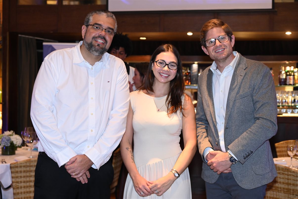Leonardo Santos, Ingrid Biano, do BTG Pactual, e Gonzalo Romero, da Air Europa