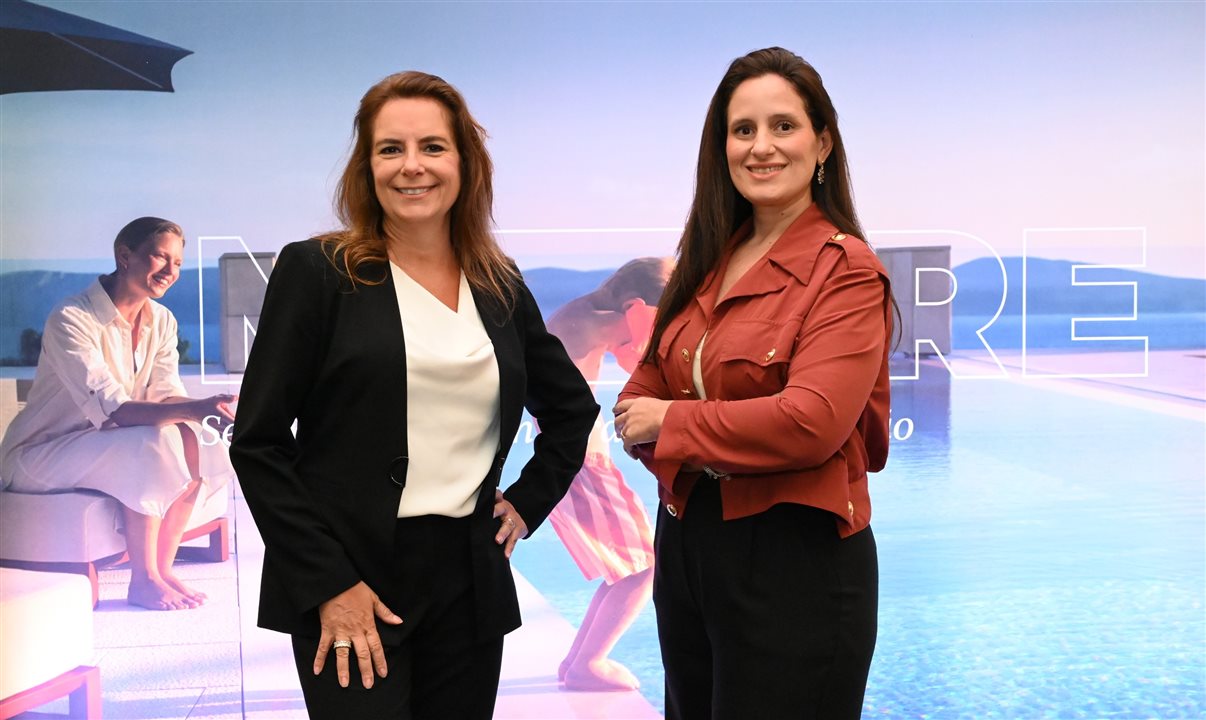 Antonietta Varlese, vice-presidente sênior de Comunicação, Relações Institucionais e Sustentabilidade da Accor, e Roberta Vernaglia, SVP de Marketing e Estratégia Digital da Accor Américas