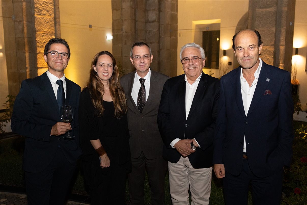 Fernando Pires, do Turismo do Alentejo, Marina Figueiredo, da Braztoa, José Santos, do Turismo do Alentejo, Nuno Mocinha, vice-presidente da Câmara (prefeitura) de Elvas, e Pedro Ribeiro, do Vila Galé