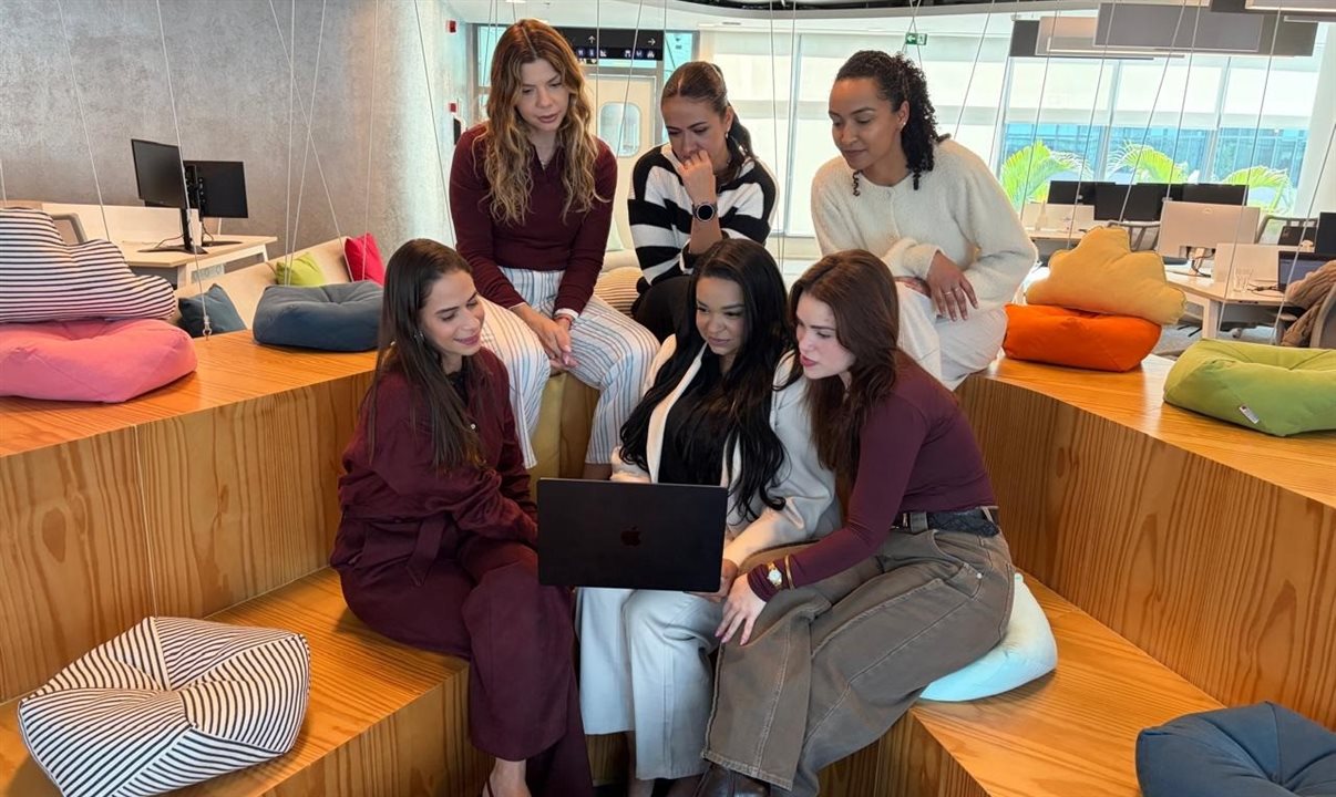 A solução foi desenvolvida com a participação das executivas Bianca Vitali, Caroline Ribeiro, Fernanda Alves, Iris Ferreira, Michelle Dias e Vanessa Oliveira, sob a liderança de Jessica Moraes