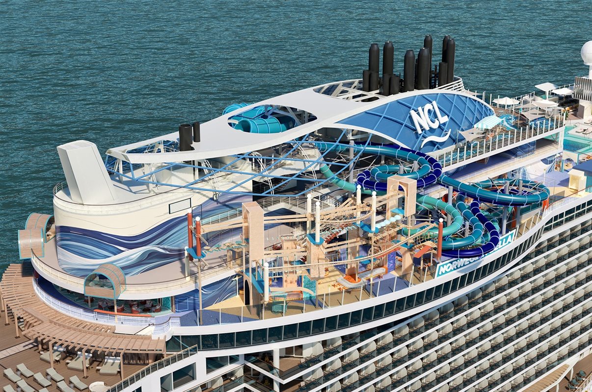 Entre as principais novidades do Norwegian Bella está o Ocean Heights, complexo de atividades ao ar livre distribuído entre os decks 18 e 21