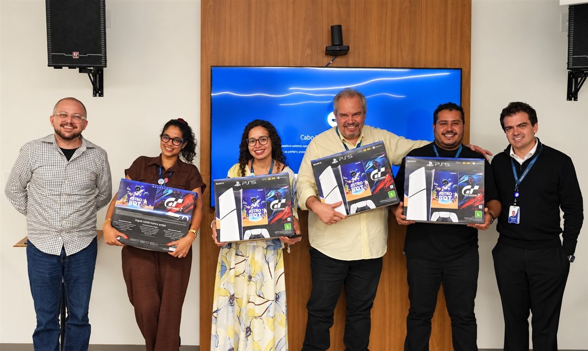 Pedro Moura, Sales Director LATAM da Crew AI; Mariana Chaves, advogada júnior; Thais Coelho, advogada pleno; Sergio Mambrini, analista sênior de CX; Felipe Rocha, especialista de CX; Edmar Mendoza, CEO da Copastur