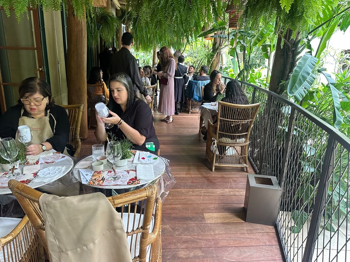 Personalização de taças à italiana no evento da TP Incentives no Rosewood São Paulo