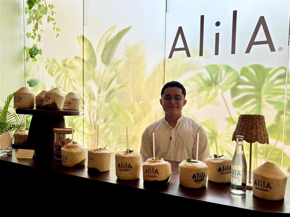 Água de coco oferecida pelo Alila, resort Hyatt inaugurado este ano em Mayakoba