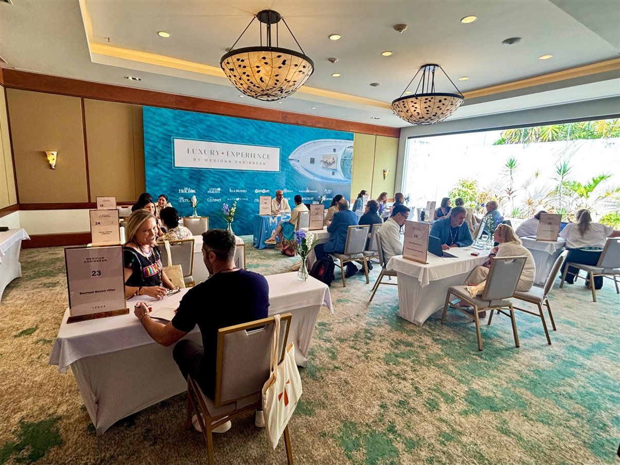 Sala de reuniões dedicada a fornecedores do Caribe mexicano