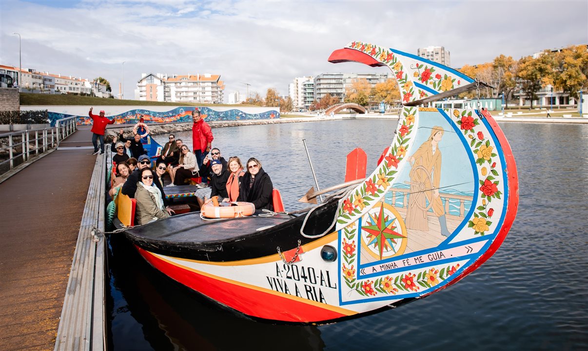 Grupo partindo para passeio pelos canais de Aveiro