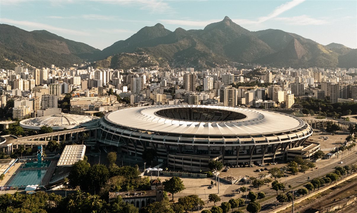 Visita percorre espaços do Maracanã, como a zona mista, os vestiários e o túnel de acesso e o campo, aproximando o público dos bastidores e das histórias do estádio