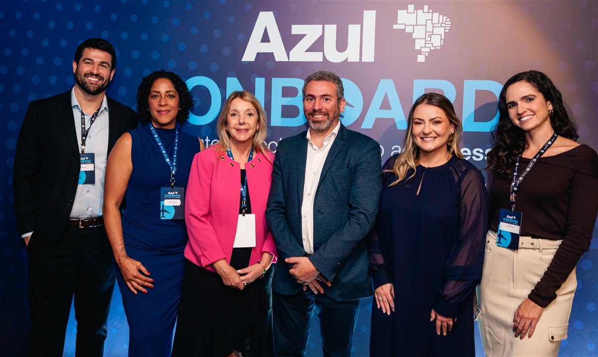 Palestrantes do Azul Onboard: Pascoal Brusius, gerente Comercial, Izabella Lessa, gerente de Fretamentos, Bete Antunes, diretora de Comissários, Ricardo Bezerra, gerente Comercial, Beatriz Barbi, gerente de Planejamento de Malhas, Distribuição e Alianças, e Giullia Allevato, gerente de Produtos do Azul Fidelidade