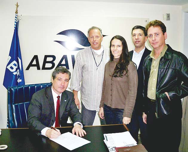 Luiz Strauss, Luís vabo e diretoria da Abav-RJ