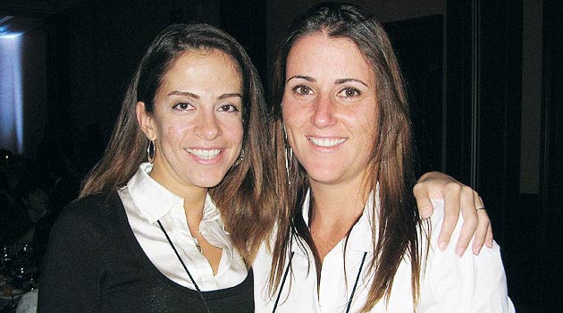 Gisele Abrahão (à direita) no Jordan Travel Mart do ano passado, com Tania Ghossein, do Turismo da Jordânia