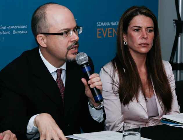 O ministro Luiz Barretto, e a secretária de Turismo de Minas, Érica Drumond