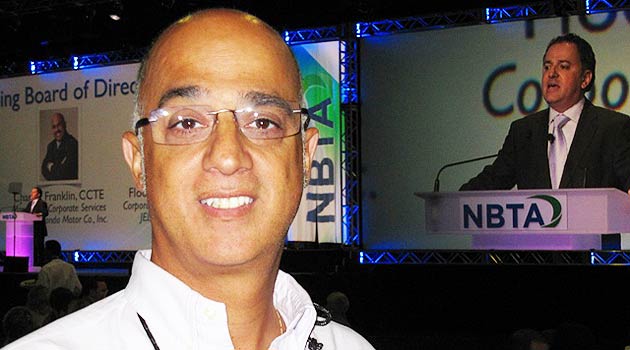 Tomás Ramos, da Rede Othon em seu espaço na World Hotels