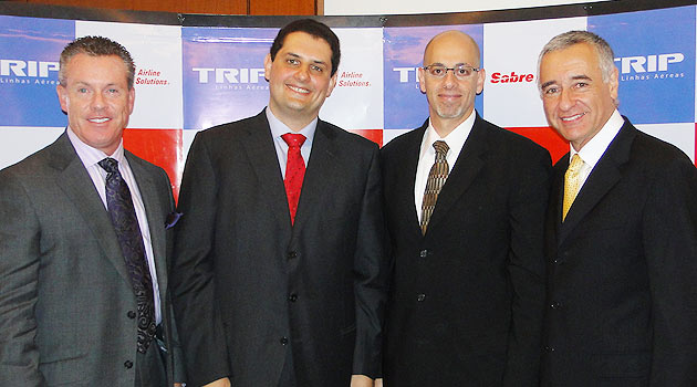 Na home, Evaristo Mascarenhas (Trip) e Luiz Ambar (Sabre); acima, eles com Greg Gilchrist e Kamal Qatato (Sabre)