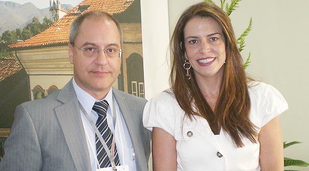 Martim Andrada, presidente do Prominas, e Érica Drumond, secretária de Turismo do Estado de Minas Gerais