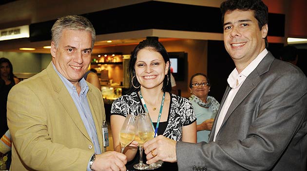 Eduardo Figueiredo, diretor comercial da Puma Air, Monica Thomaz, gestora de Aeroportos, e Gleison Gambogi, presidente da companhia