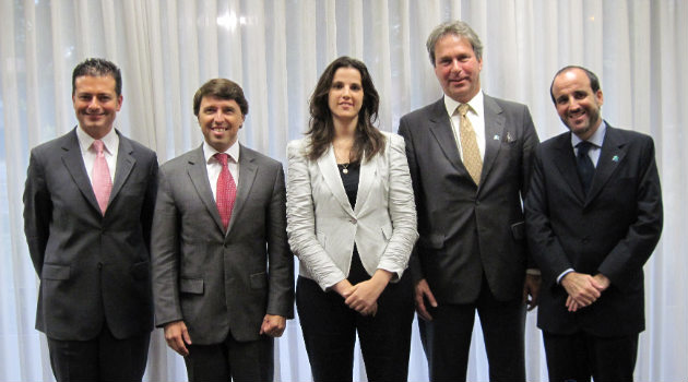 Na home, o presidente do Fohb, Roberto Rotter, o presidente da Abremar, Ricardo Amaral, e o vice-presidente do Fohb, Julio Serson. Acima, eles entre vice-presidente executivo da Abremar, André Pousada, e a diretora executiva do Fohb, Ana Maria Biselli Na home, o presidente do Fohb, Roberto Rotter, o presidente da Abremar, Ricardo Amaral, e o vice-presidente do Fohb, Julio Serson. Acima, eles entre vice-presidente executivo da Abremar, André Pousada, e a diretora executiva do Fohb, Ana Maria Biselli
