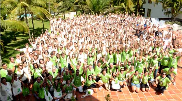 Na home e acima, os 500 profissionais, entre agentes de viagens e staff Nascimento, que fazem parte do Nastur 2012 Na home e acima, os 500 profissionais, entre agentes de viagens e staff Nascimento, que fazem parte do Nastur 2012